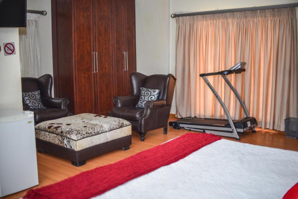 Tshedza Guest Lodge Louis Trichardt Ngoại thất bức ảnh